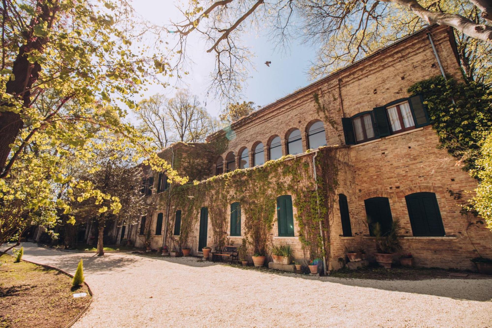 The Baron'S Estate Ξενοδοχείο Torre de' Passeri Εξωτερικό φωτογραφία