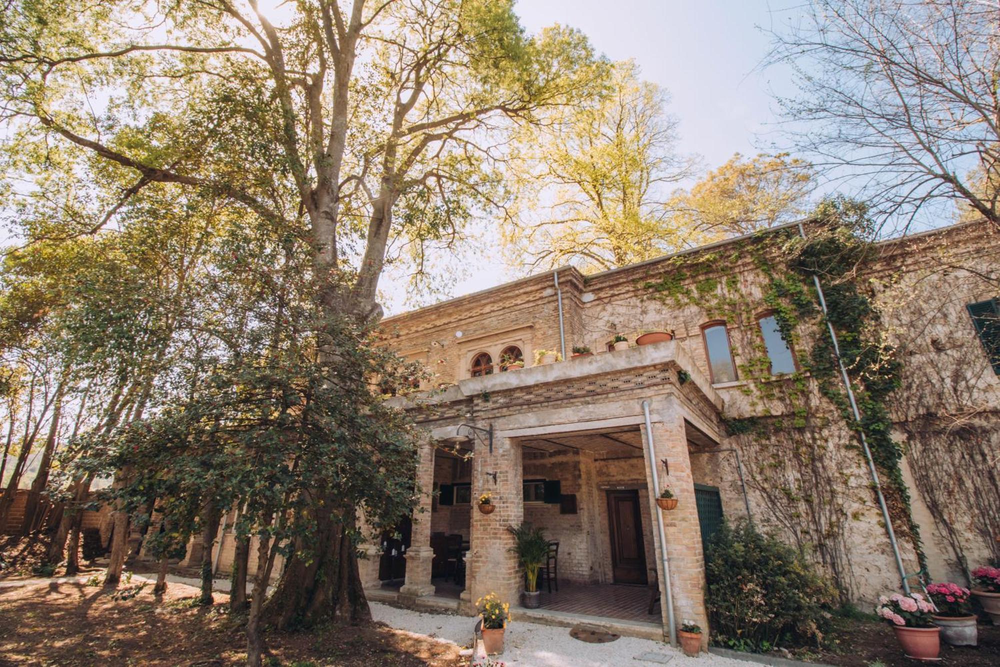 The Baron'S Estate Ξενοδοχείο Torre de' Passeri Εξωτερικό φωτογραφία